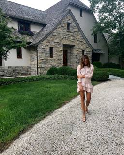 Kelly Bensimon feet photo thumbnail