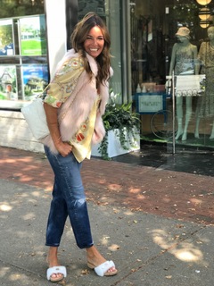 Kelly Bensimon feet photo thumbnail