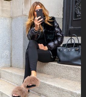 Kelly Bensimon feet photo thumbnail