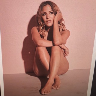 Caroline Flack feet photo thumbnail