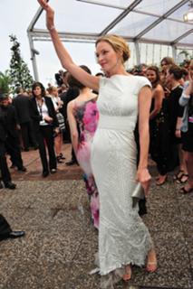 Uma Thurman feet photo thumbnail