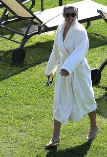 Michelle Hunziker feet photo thumbnail