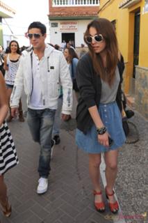 Blanca Suárez feet photo thumbnail