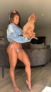 Qimmah Russo feet photo thumbnail