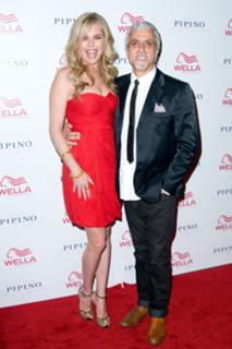 Rebecca Romijn feet photo thumbnail