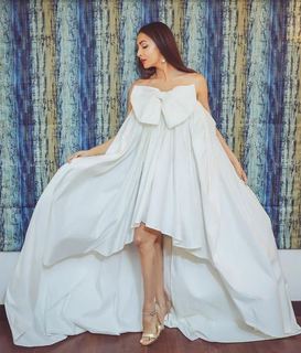 Malaika Arora feet photo thumbnail