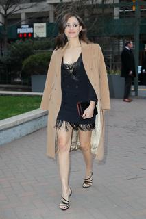 Emmy Rossum feet photo thumbnail