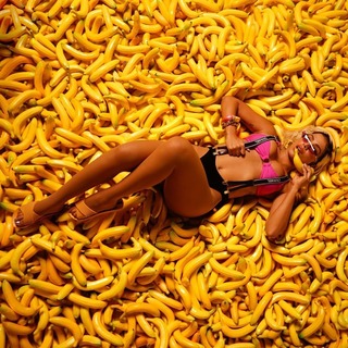 Anitta feet photo thumbnail