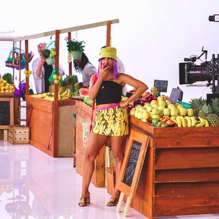 Anitta feet photo thumbnail
