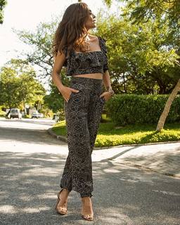 Juliana Paes feet photo thumbnail