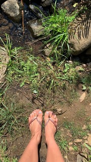 Kino MacGregor feet photo thumbnail