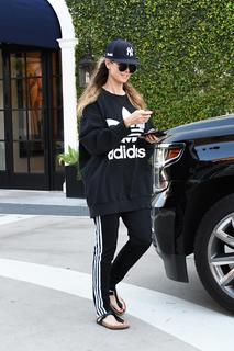 Heidi Klum feet photo thumbnail
