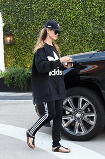 Heidi Klum feet photo thumbnail