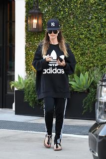 Heidi Klum feet photo thumbnail