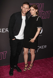 Kate Mara feet photo thumbnail