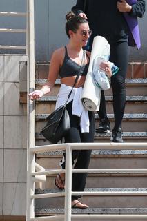 Lea Michele feet photo thumbnail