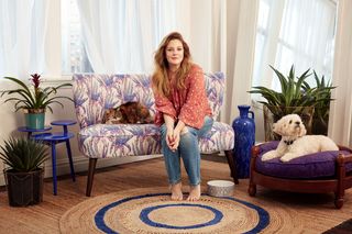Drew Barrymore feet photo thumbnail