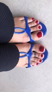 Alaine Crissiê feet photo thumbnail
