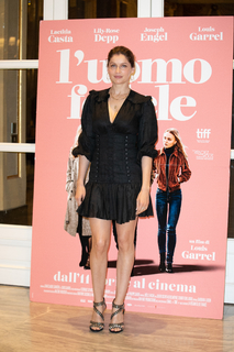 Laetitia Casta feet photo thumbnail