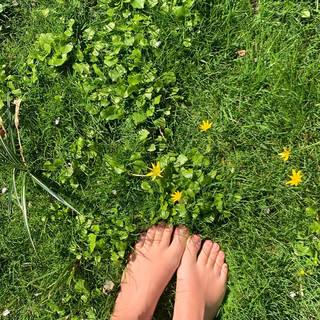 Miranda Kerr feet photo thumbnail