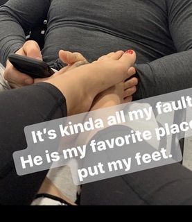 Paige VanZant feet photo thumbnail