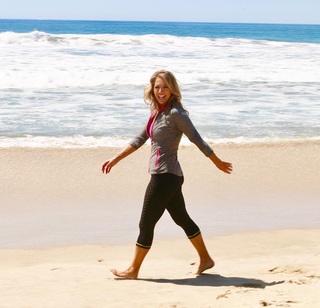 Denise Austin feet photo thumbnail
