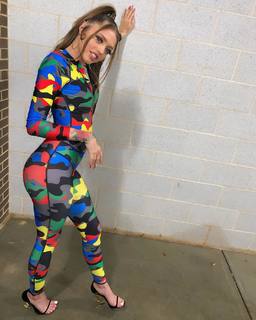 Victoria Waldrip feet photo 1