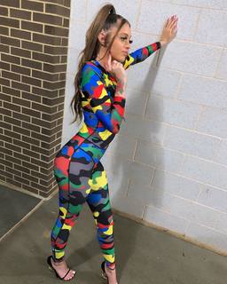 Victoria Waldrip feet photo 2