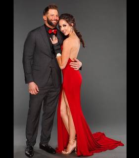 Chelsea Green feet photo thumbnail