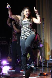Jordin Sparks feet photo thumbnail