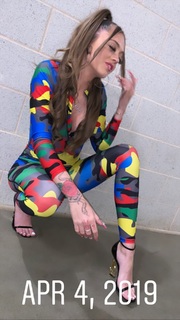 Victoria Waldrip feet photo thumbnail