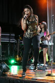 Jordin Sparks feet photo thumbnail