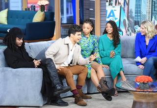 Halle Bailey feet photo thumbnail
