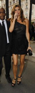 Elisabetta Canalis feet photo thumbnail