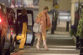 Lily James feet photo thumbnail