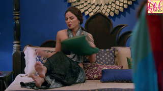 Hina Khan feet photo thumbnail