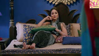 Hina Khan feet photo thumbnail