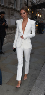 Kimberley Garner feet photo thumbnail
