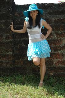 Taapsee Pannu feet photo thumbnail