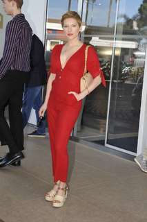 Katheryn Winnick feet photo thumbnail