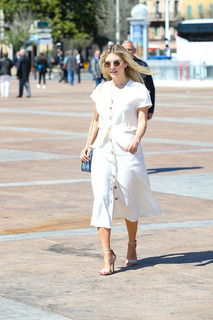 Katheryn Winnick feet photo thumbnail