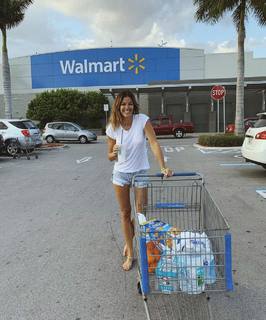 Kelly Bensimon feet photo thumbnail