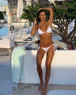 Kelly Bensimon feet photo thumbnail