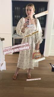 Dakota Fanning feet photo thumbnail
