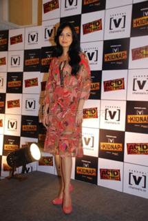 Dia Mirza feet photo thumbnail