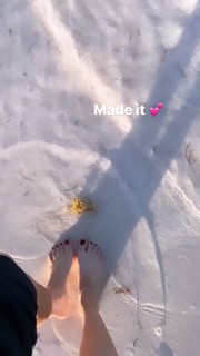 Xenia Tchoumitcheva feet photo thumbnail