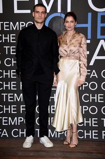 Laetitia Casta feet photo thumbnail