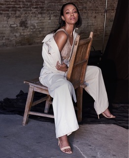 Zoe Saldana feet photo thumbnail