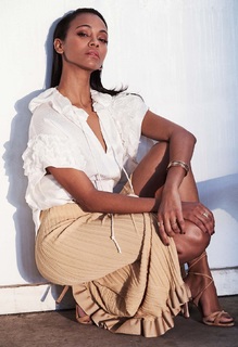 Zoe Saldana feet photo thumbnail