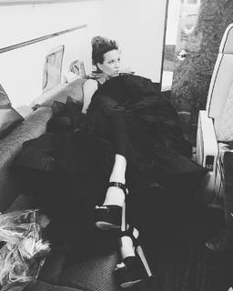 Kate Beckinsale feet photo thumbnail